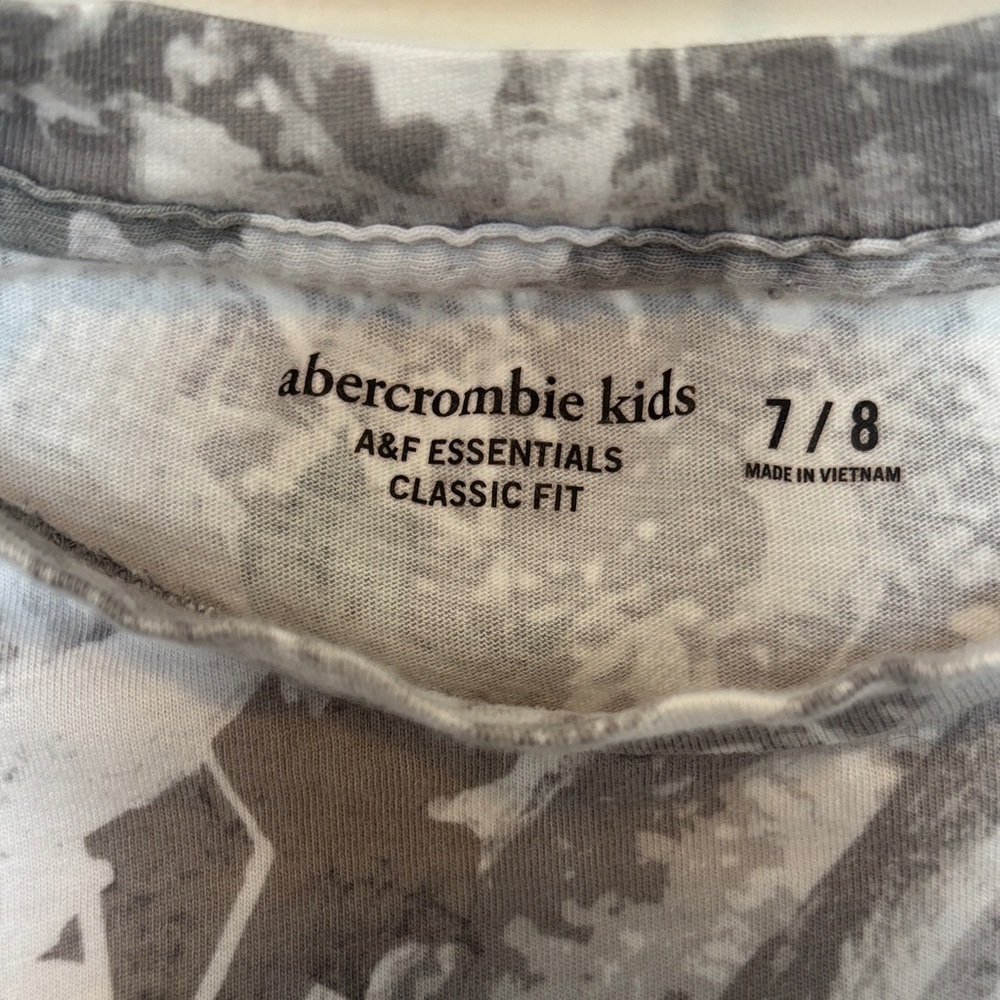 Abercrombie Kids Gray Camo Short Sleeve Tee - Picture 4 of 7